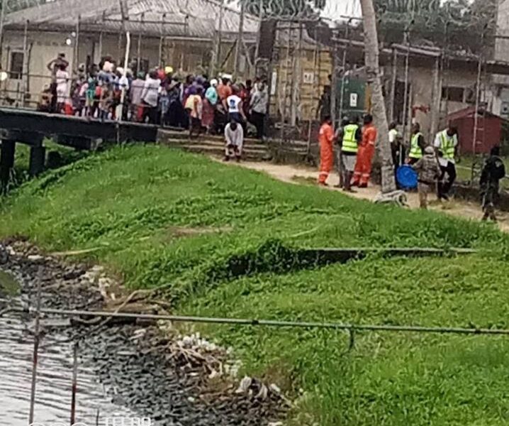 Nembe Women Protest